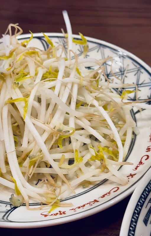 中壢火車站美食推薦！Adam Quy越南河粉超道地，經典順化牛肉米線必吃。