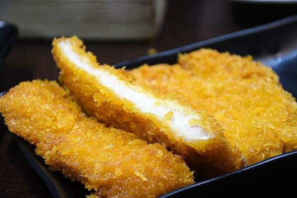 高雄市楠梓區在地人不告訴你的大份量鍋燒~【叁岐爍鍋燒】用海鮮下去熬煮湯頭,吃的超安心又滿足的啦※高雄鍋燒推薦