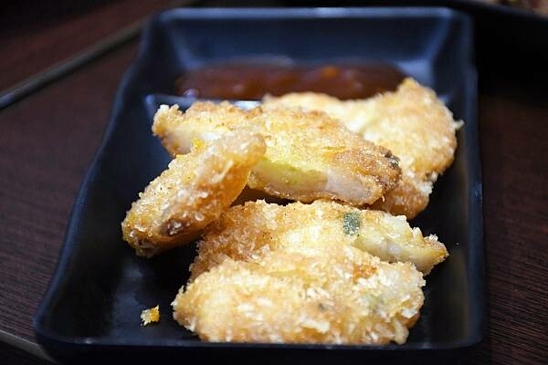 高雄市楠梓區在地人不告訴你的大份量鍋燒~【叁岐爍鍋燒】用海鮮下去熬煮湯頭,吃的超安心又滿足的啦※高雄鍋燒推薦