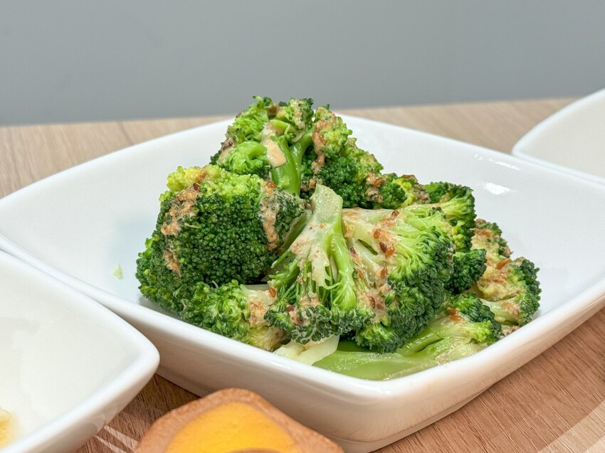 新竹市東區2024 最新 新竹必吃開箱 - 津叁雞肉飯 Ｉ位於新竹科學園區一級戰區、便宜版健康餐的雞肉飯 - 理智派的生活手札