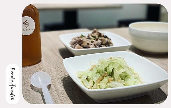 津叁雞肉飯|新竹金山街美食再加1,大推蒜香麻辣雞肉飯! 津叁雞肉飯|新竹金山街美食再加1,大推蒜香麻辣雞肉飯!