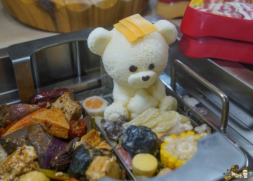 台南首間 星野肉肉鍋 安平府前店 街邊店,和牛吃到飽、超過50種鍋物料無限放、超萌星野熊、升降鴛鴦鍋 - 跟著尼力吃喝玩樂&親子生活