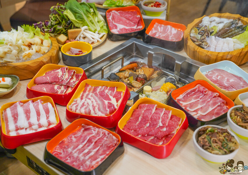 台南首間 星野肉肉鍋 安平府前店 街邊店,和牛吃到飽、超過50種鍋物料無限放、超萌星野熊、升降鴛鴦鍋 - 跟著尼力吃喝玩樂&親子生活