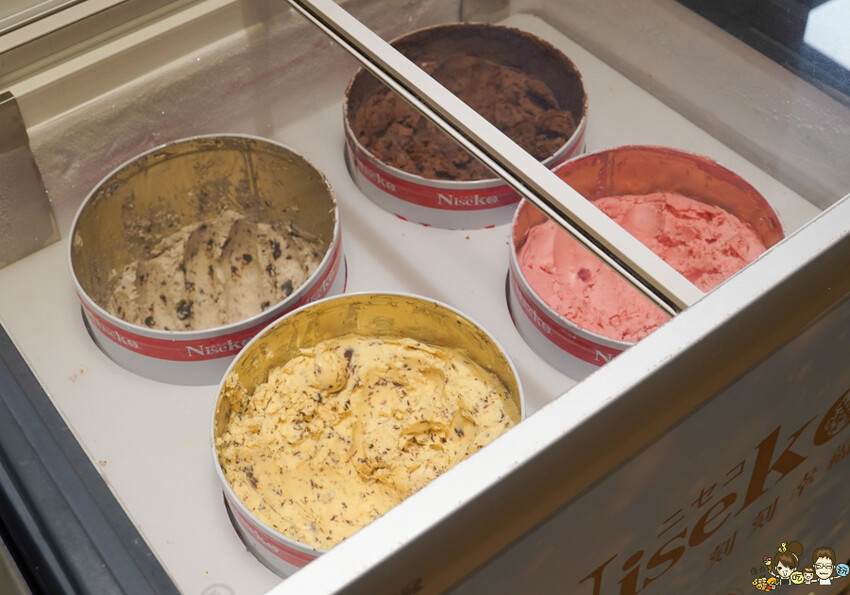 台南首間 星野肉肉鍋 安平府前店 街邊店,和牛吃到飽、超過50種鍋物料無限放、超萌星野熊、升降鴛鴦鍋 - 跟著尼力吃喝玩樂&親子生活