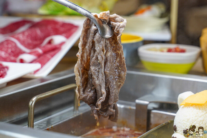 台南首間 星野肉肉鍋 安平府前店 街邊店,和牛吃到飽、超過50種鍋物料無限放、超萌星野熊、升降鴛鴦鍋 - 跟著尼力吃喝玩樂&親子生活