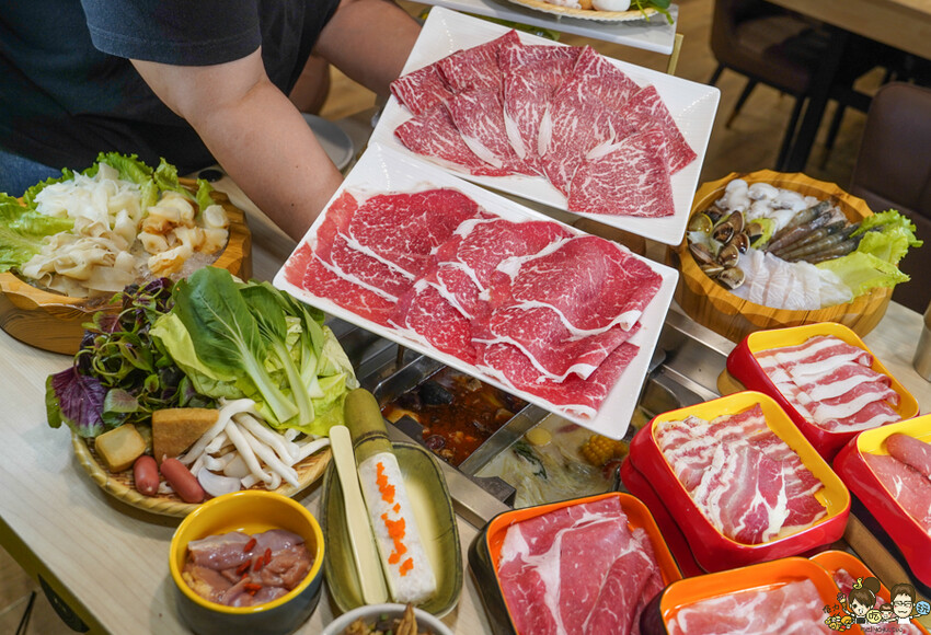 台南首間 星野肉肉鍋 安平府前店 街邊店,和牛吃到飽、超過50種鍋物料無限放、超萌星野熊、升降鴛鴦鍋 - 跟著尼力吃喝玩樂&親子生活