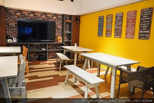 {南投住宿}OWL Hostel 貓頭鷹旅店