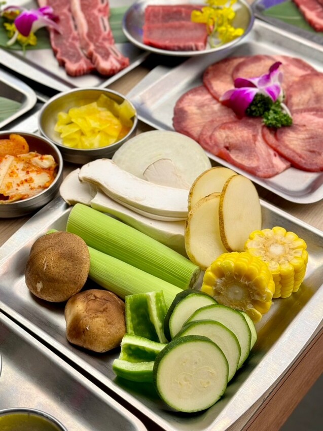 公館美食｜西門町最強燒肉插旗公館台大 598 起無限爽烤【熊一頂級燒肉-台大店】 - 雁雁｜美食 旅遊 生活娛樂