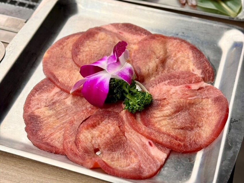 公館美食｜西門町最強燒肉插旗公館台大 598 起無限爽烤【熊一頂級燒肉-台大店】 - 雁雁｜美食 旅遊 生活娛樂