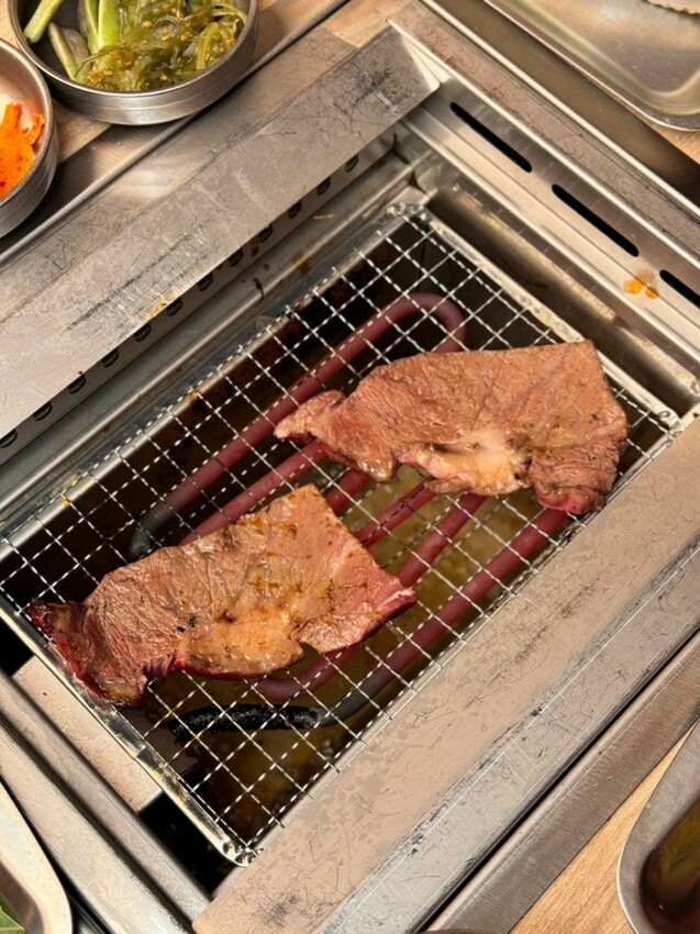 公館美食｜西門町最強燒肉插旗公館台大 598 起無限爽烤【熊一頂級燒肉-台大店】 - 雁雁｜美食 旅遊 生活娛樂