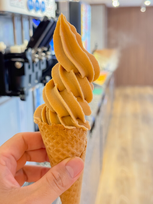 高雄美食必吃「這一小鍋高雄SOGO店」個人小火鍋澎派自助吧吃到飽。