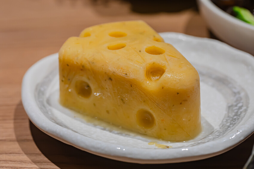 高雄美食必吃「這一小鍋高雄SOGO店」個人小火鍋澎派自助吧吃到飽。