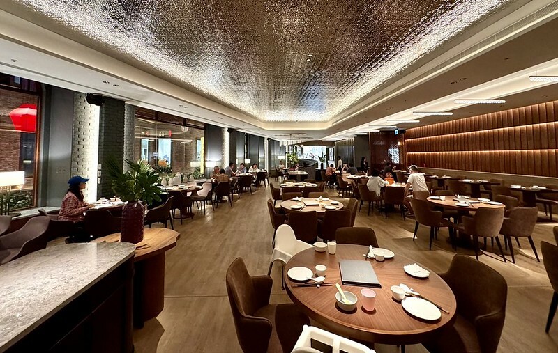 市政府站美食推薦,新葡苑信義A13新開幕,超大包廂。