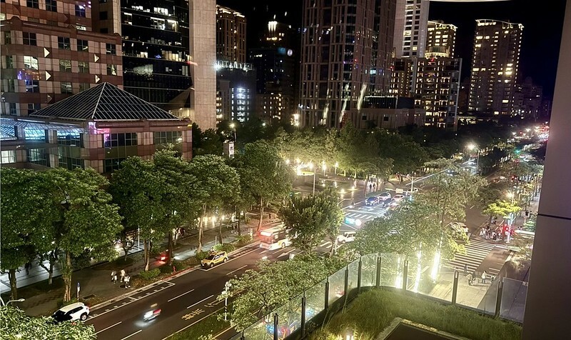 市政府站美食推薦,新葡苑信義A13新開幕,超大包廂。