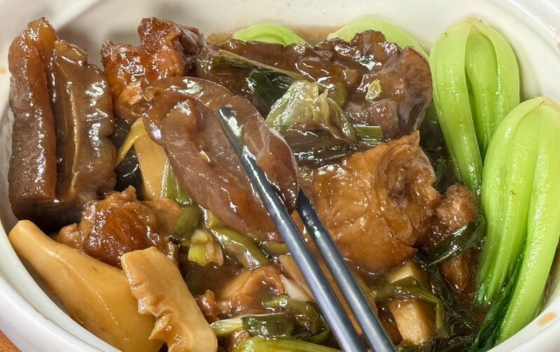 市政府站美食推薦,新葡苑信義A13新開幕,超大包廂。