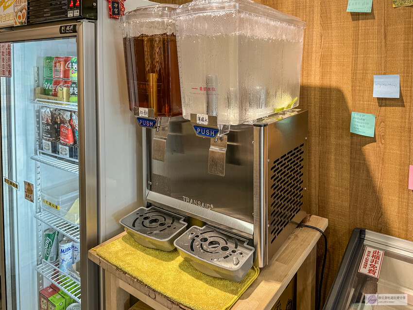 桃園火車站旁「韓熙恩無人拉麵店」不限時 全自助！讓你吃泡麵新體驗。