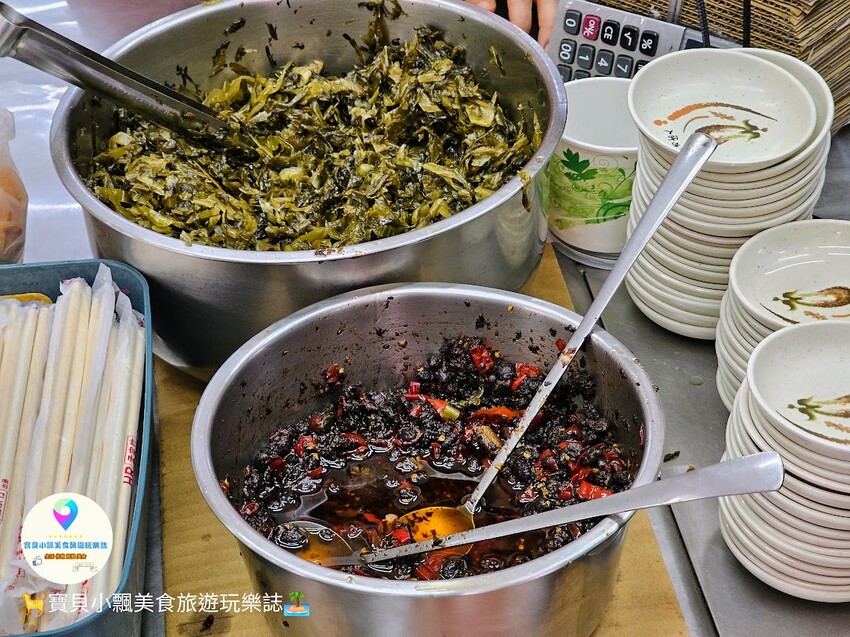 台中深夜美食!「東興市魯肉公司」營業到凌晨四點 肉燥飯 爌肉飯肥嫩多汁超推薦。