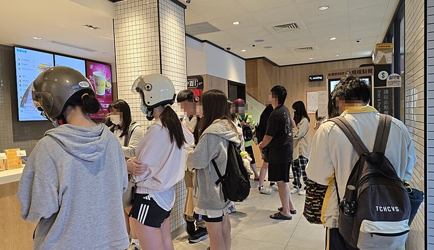 只賣35天！！風靡日本必吃神級早餐”麥當勞厚鬆餅堡”來囉！想吃快設鬧鐘～～