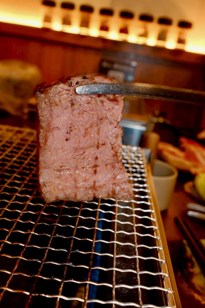 高雄燒肉推薦【鉄人燒肉】和牛入口即化有代烤|燒肉套餐CP值超