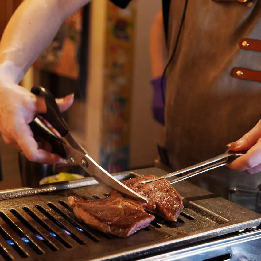 高雄燒肉推薦【鐵人燒肉】個人燒肉套餐超豐富│多人聚餐烤肉推薦