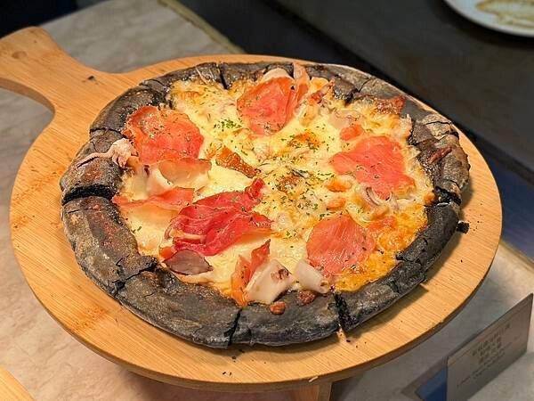 台北吃到飽霸主「漢來海港餐廳」海鮮控的天堂,螃蟹 爐烤牛排CP值爆表。