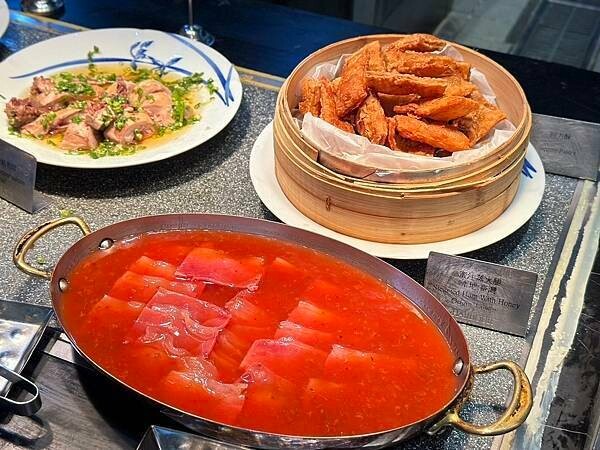 台北吃到飽霸主「漢來海港餐廳」海鮮控的天堂,螃蟹 爐烤牛排CP值爆表。