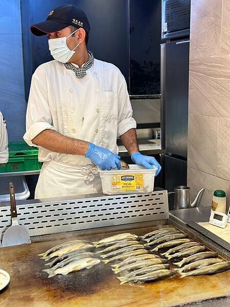 台北吃到飽霸主「漢來海港餐廳」海鮮控的天堂,螃蟹 爐烤牛排CP值爆表。