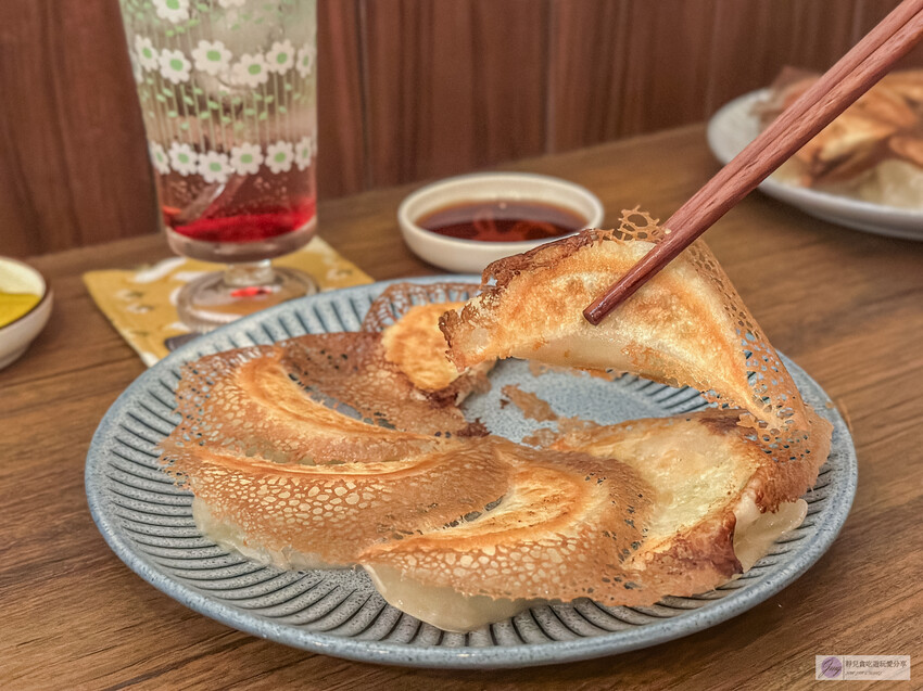 雲林巷弄中的日系燒餃子店，每日限量供應，晚來就吃不到了！