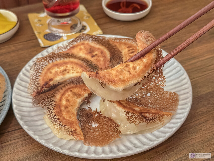 雲林巷弄中的日系燒餃子店，每日限量供應，晚來就吃不到了！