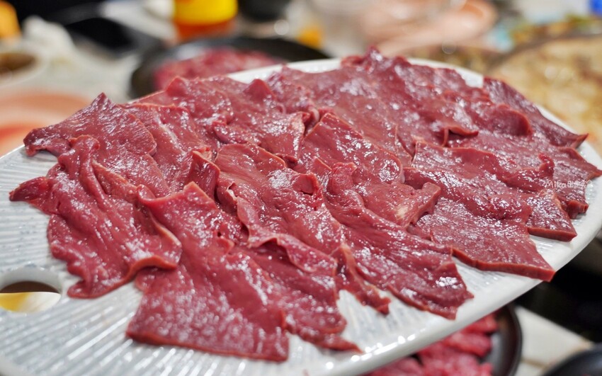 台南中西區美食，牛苑溫體牛火鍋每日直送，最美打卡系火鍋店。