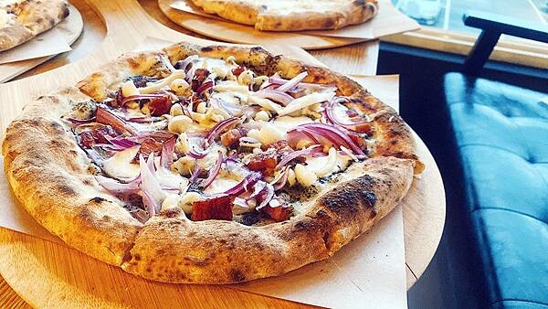 蘆竹景觀餐廳│古福Good Food窯烤披薩,美麗夜景還能看飛機起降,一旁就是大古步道公園│蘆竹登山散心、賞夜景吃美食好地方-33.jpg 蘆竹景觀餐廳│古福Good Food窯烤披薩,美麗夜景還能看飛機起降,一旁就是大古步道公園│蘆竹登山散心、賞夜景吃美食好地方-33.jpg