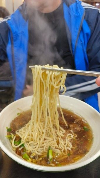 大甲美食必訪!特食豐原排骨酥麵，鎮瀾宮周邊在地人激推首選