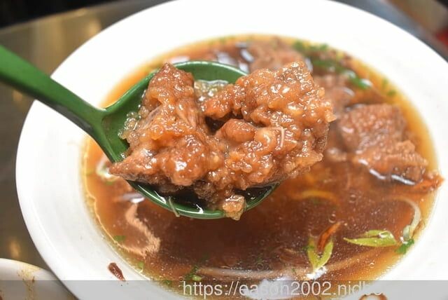 台中大甲美食｜特食豐原排骨酥麵 在地深耕30餘年的好味道 排骨酥肉質軟嫩、湯頭清甜 -  就是這樣。吃喝玩樂。愛漂亮部落格 - FashionGuide 華人時尚專業評鑑