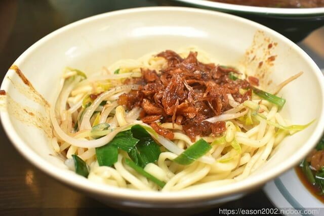 台中大甲美食｜特食豐原排骨酥麵 在地深耕30餘年的好味道 排骨酥肉質軟嫩、湯頭清甜 -  就是這樣。吃喝玩樂。愛漂亮部落格 - FashionGuide 華人時尚專業評鑑