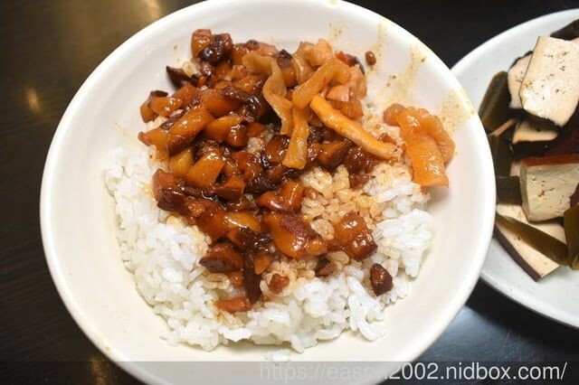 台中大甲美食｜特食豐原排骨酥麵 在地深耕30餘年的好味道 排骨酥肉質軟嫩、湯頭清甜 -  就是這樣。吃喝玩樂。愛漂亮部落格 - FashionGuide 華人時尚專業評鑑