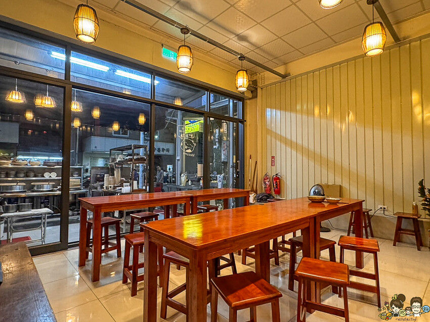 傳承三代辦桌菜 懷舊古早味 春福魚翅羹，鄰近武廟市場油飯、麻油米糕、麻油雞、白菜滷、魚翅羹 - 跟著尼力吃喝玩樂＆親子生活