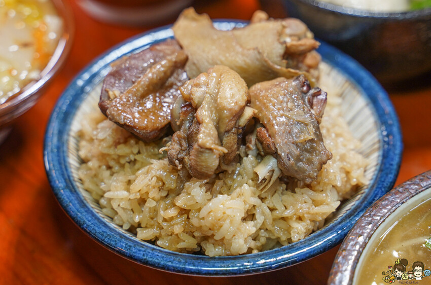 傳承三代辦桌菜 懷舊古早味 春福魚翅羹，鄰近武廟市場油飯、麻油米糕、麻油雞、白菜滷、魚翅羹 - 跟著尼力吃喝玩樂＆親子生活