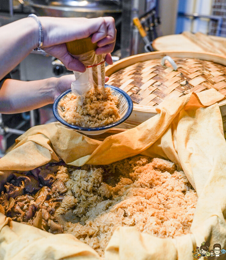 傳承三代辦桌菜 懷舊古早味 春福魚翅羹，鄰近武廟市場油飯、麻油米糕、麻油雞、白菜滷、魚翅羹 - 跟著尼力吃喝玩樂＆親子生活