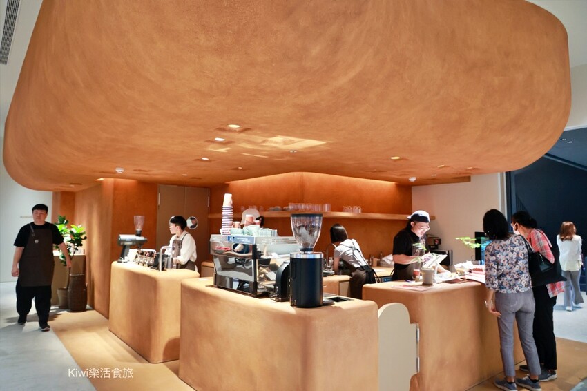 日本中目黑超人氣咖啡館到蔦屋書店老佛爺店來過嗎?人氣無敵夯~