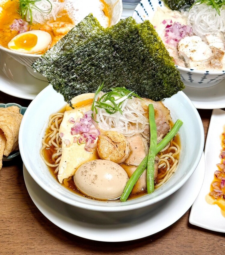 【麵屋有漁-頭份店】全台最強魚介系日式拉麵店插旗苗栗啦！首推原味石斑魚白湯拉麵，濃濃魚鮮味並帶有厚厚膠質感～超濃郁卡布奇諾蝦湯拉麵，蝦控絕對不要錯過！ - 阿華田的美食日記