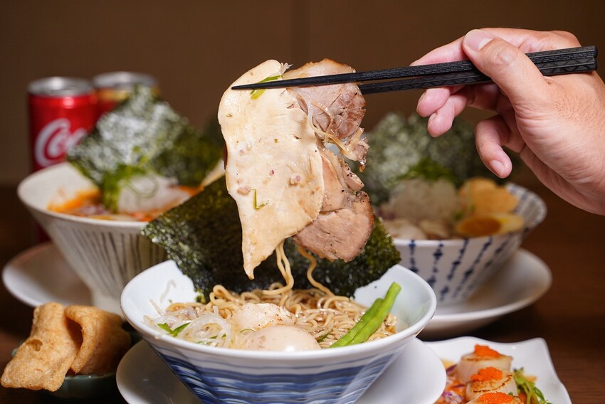 【麵屋有漁-頭份店】全台最強魚介系日式拉麵店插旗苗栗啦！首推原味石斑魚白湯拉麵，濃濃魚鮮味並帶有厚厚膠質感～超濃郁卡布奇諾蝦湯拉麵，蝦控絕對不要錯過！ - 阿華田的美食日記