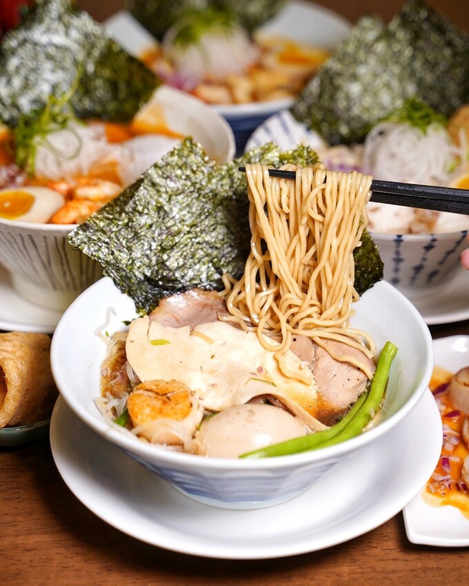 【麵屋有漁-頭份店】全台最強魚介系日式拉麵店插旗苗栗啦！首推原味石斑魚白湯拉麵，濃濃魚鮮味並帶有厚厚膠質感～超濃郁卡布奇諾蝦湯拉麵，蝦控絕對不要錯過！ - 阿華田的美食日記