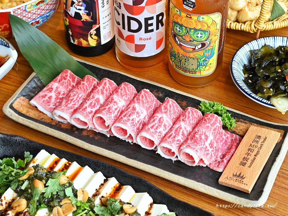 ABV串串啤酒館|台北西門宵夜場推薦!麻辣串串結合重慶江湖菜,營業至凌晨三點! - 糖糖's 享食生活