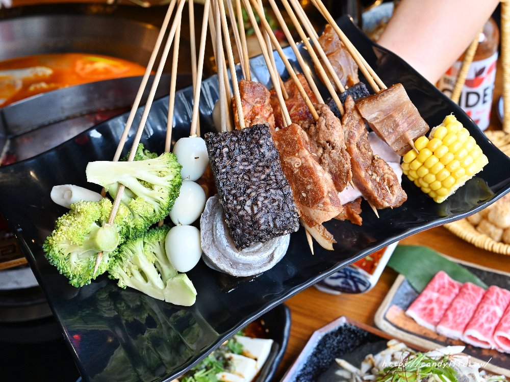 ABV串串啤酒館|台北西門宵夜場推薦!麻辣串串結合重慶江湖菜,營業至凌晨三點! - 糖糖's 享食生活