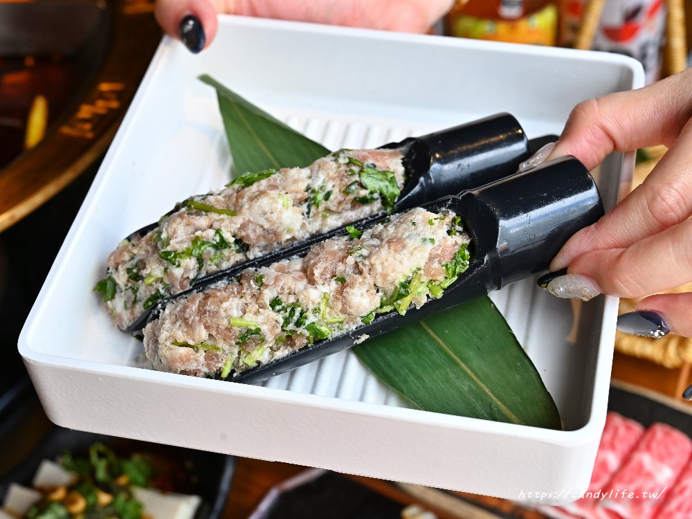 ABV串串啤酒館|台北西門宵夜場推薦!麻辣串串結合重慶江湖菜,營業至凌晨三點! - 糖糖's 享食生活