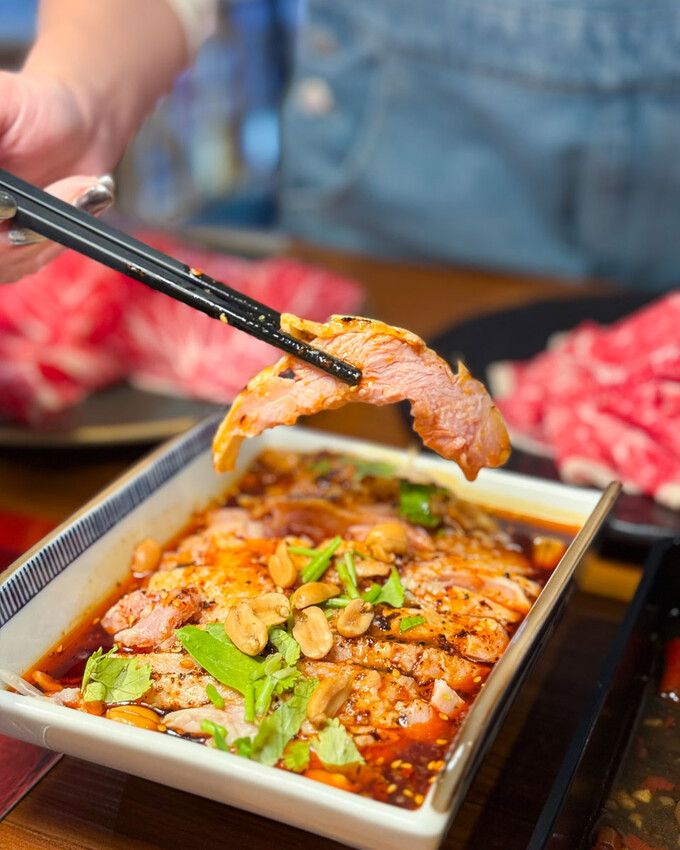 台北市萬華區西門火鍋推薦|ABV 串串啤酒館:重慶串串、自助涮料、精釀啤酒 - 安妮 Anny