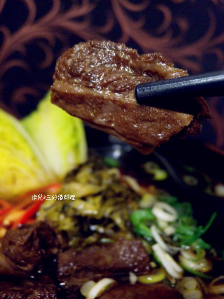 兄弟麵館（網路門市）：[宅配‧方便料理] 兄弟麵館 份量超大 極品牛肉麵 雞蓉蛋醬麵 魚卵乾麵 中晚餐大大滿足!