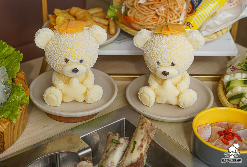 最狂肉肉無限放題、超萌星野牛奶熊泡湯、50種食材自助吧、熟食冰淇淋飲品都不能少 X 星野肉肉鍋 高雄五甲公園店 - 跟著尼力吃喝玩樂＆親子生活