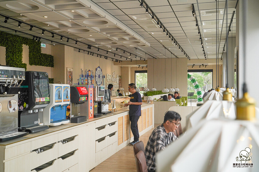 最狂肉肉無限放題、超萌星野牛奶熊泡湯、50種食材自助吧、熟食冰淇淋飲品都不能少 X 星野肉肉鍋 高雄五甲公園店 - 跟著尼力吃喝玩樂＆親子生活