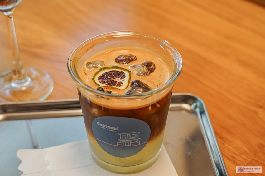 花蓮老宅文青咖啡廳:SabiSabi Coffee&Sweets 必點肉桂捲。